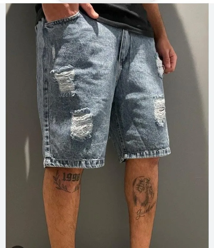 Bermuda Shorts 05-M: digital sewing pattern for men — distressed denim bermuda shorts, light wash — Moldey