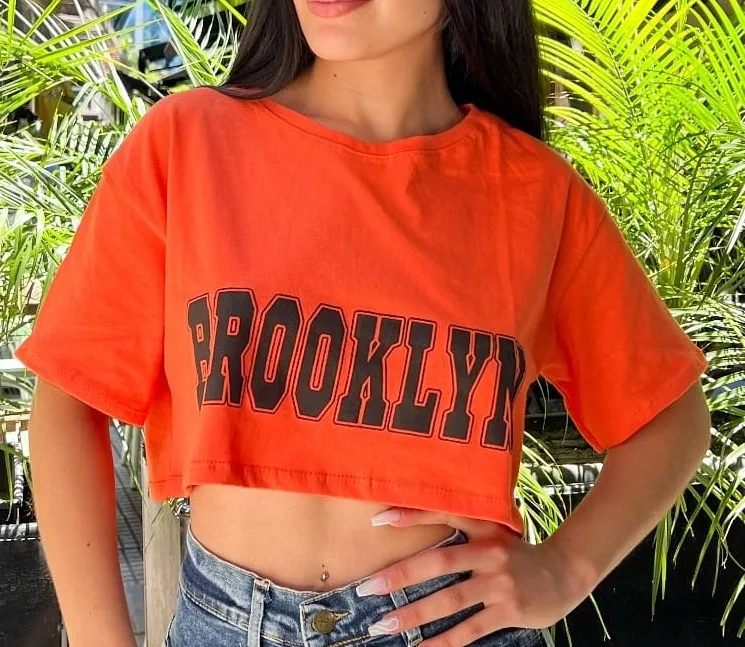 Women's Top 84: digital sewing pattern for women — oversized cropped t-shirt with letter print — Moldey