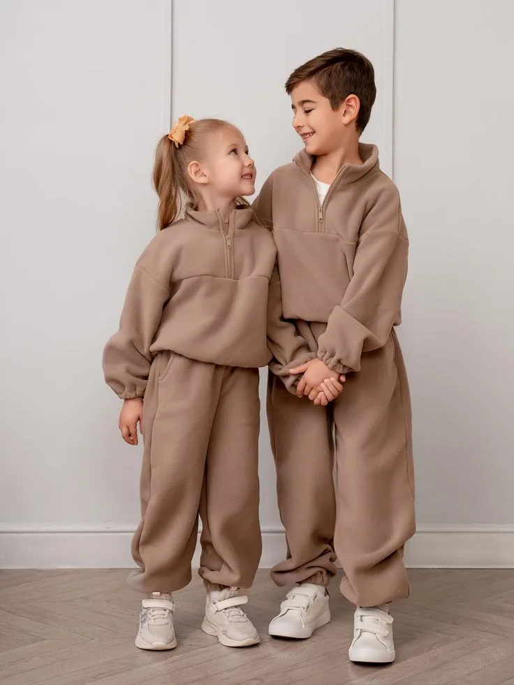 Joggers 078-B: digital sewing pattern for boys — high-neck sweatshirt and jogger set — Moldey