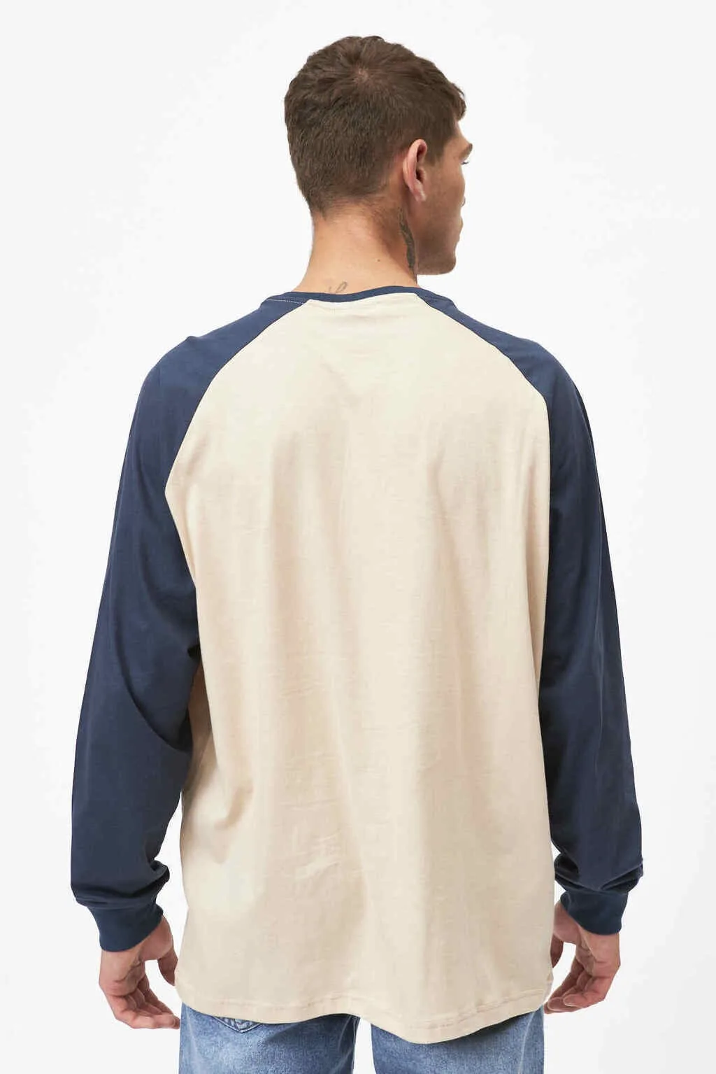 T-Shirt 137-M: digital sewing pattern for men — long-sleeve two-tone raglan t-shirt — Moldey