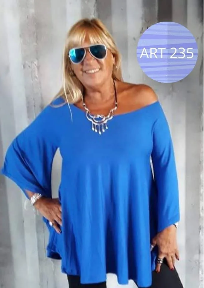 Blouse 136: digital sewing pattern for women — oversized blouse with drop neckline — Moldey
